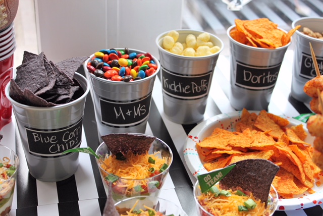 super bowl kid friendly ideas using solo products. Snacks and food 