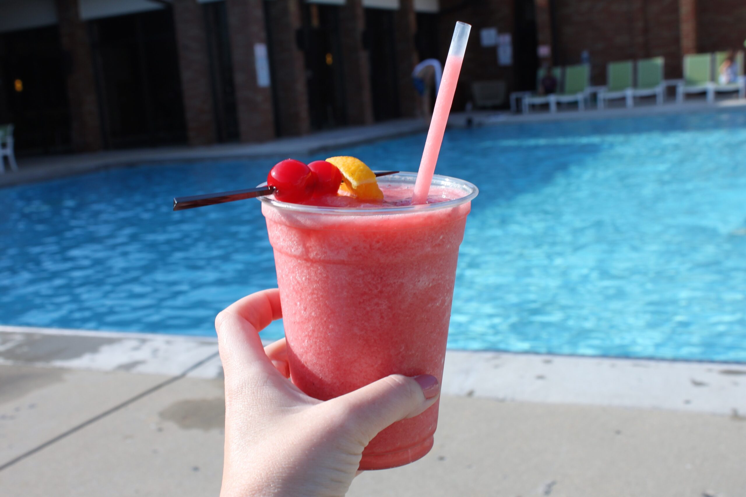 poolside at lincolnshire marriott resort staycation