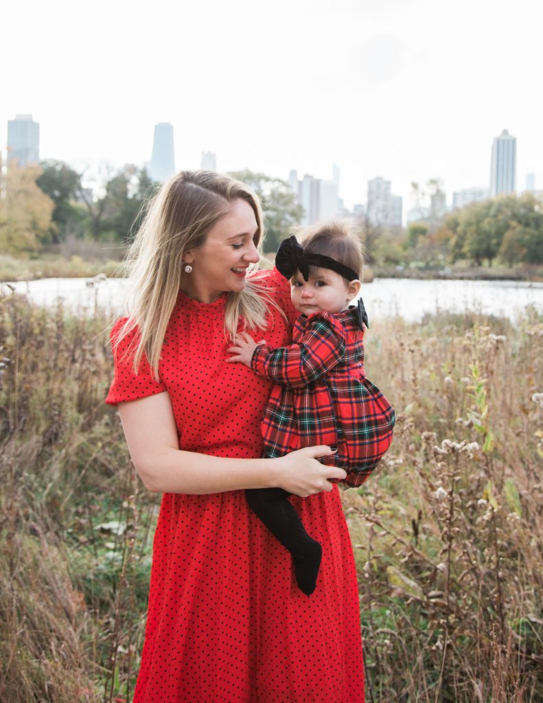Lincoln Park and Honeycomb photos for the holidays. This outdoor location makes a great location for family photos! 